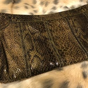 Minicci snake 🐍 print clutch/wristlet